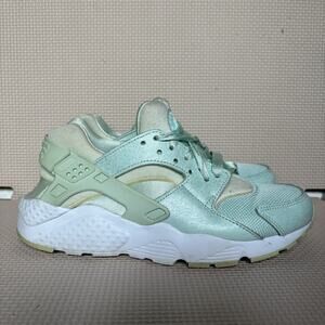 Nike Hurache Igloo Green Youth 6.5 Womens 8 Atheletic Casual Sneakers Streetwear